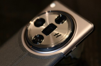 OPPO Find X7 Ultra卫星通信版支持无线充电吗？