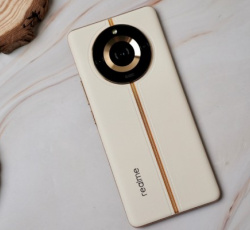 真我Realme11Pro+如何修改定位