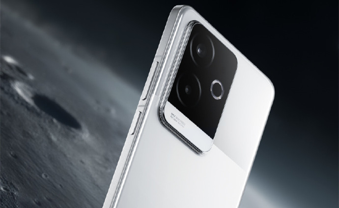 真我Realme GT6和iQOO Z9 Turbo选哪个？