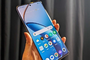 真我Realme 12 Pro采用的是什么屏幕？