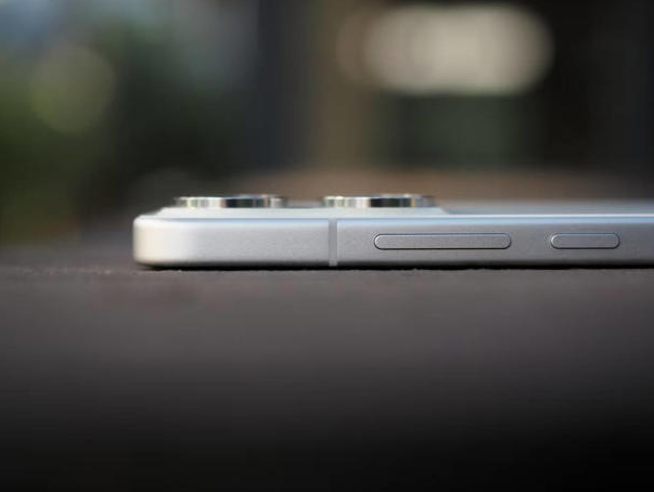 OPPO Reno14系列评测：中端机新标杆，果粉也心动？