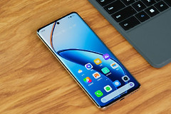 真我Realme 12 Pro+搭载的是什么屏幕？