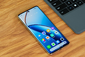 真我Realme 12 Pro+搭载的是什么屏幕？