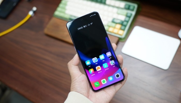 真我Realme GT Neo6 SE是立体双扬声器吗？