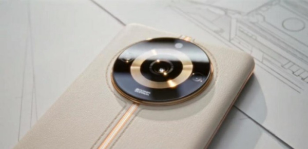 真我Realme11Pro+如何取卡