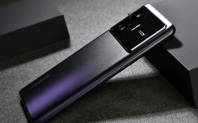 真我Realme GT Neo5 SE能去OPPO门店免费贴膜吗