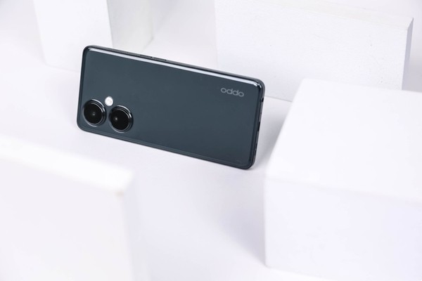 OPPOK11x插内存卡教程