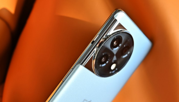 一加Ace2wifi一打开就自动关闭怎么解决