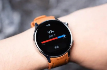 OPPOWatchX有几个麦克风？