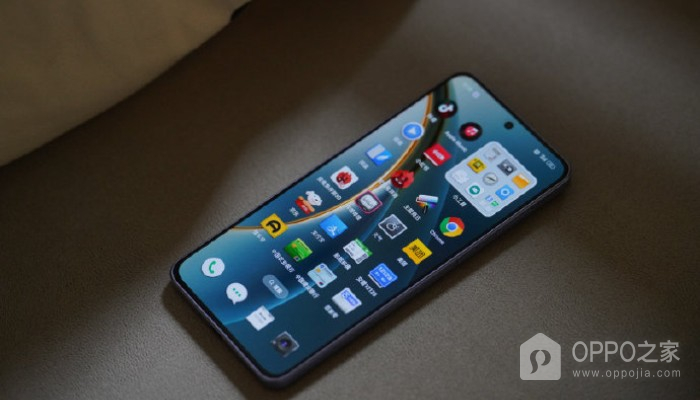 真我Realme GT Neo6 SE是直面屏还是曲面屏？