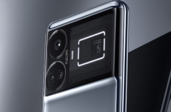 真我GT5玩王者荣耀卡吗