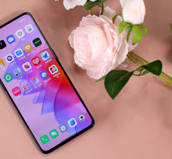 OPPO Reno7 SE和OPPO Reno7买哪个好
