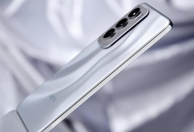 OPPO Reno12在哪里关闭后台？