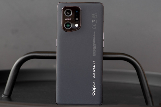 OPPO Find X5玩游戏卡不卡