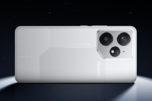 手机电池已经开始迈入7000mAh时代，续航将不会是手机主要的问题，杜绝续航焦虑。