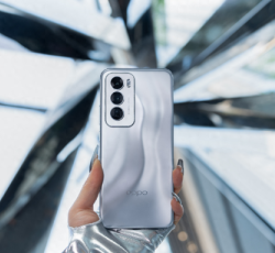 OPPO Reno12 pro是曲面屏手机吗？