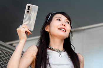 OPPO Reno12 pro是直屏手机吗？