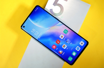 OPPO推出电池更换优惠活动，最低39元起免人工费。