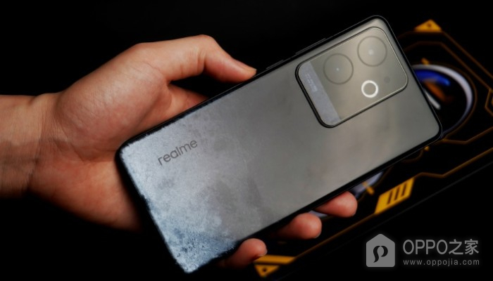 真我Realme GT6支持IP68级别的防尘防水吗？