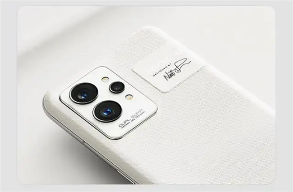 真我realme GT2防水效果介绍