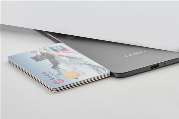 OPPO Find N5真机图片曝光，超薄机身极为亮点，颜值很高的一款手机