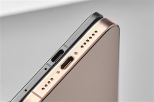 OPPO Find N5真机图片曝光，超薄机身极为亮点，颜值很高的一款手机