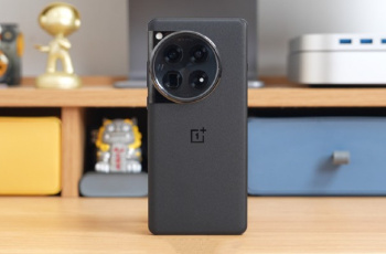 一加12如何插内存卡