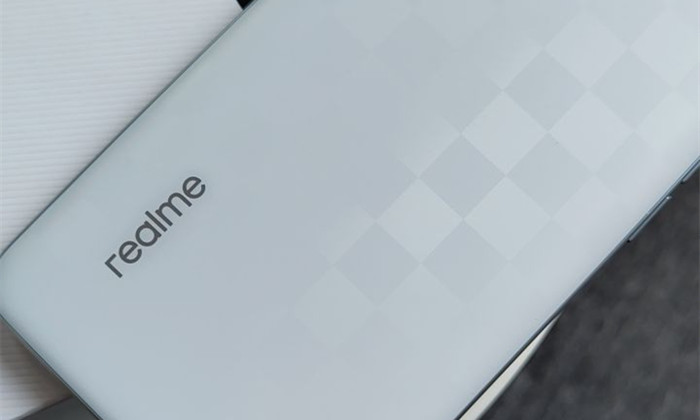 真我realme Q5 Pro玩王者荣耀卡不卡