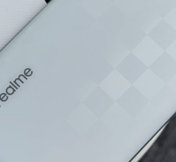 真我realme Q5 Pro玩王者荣耀卡不卡