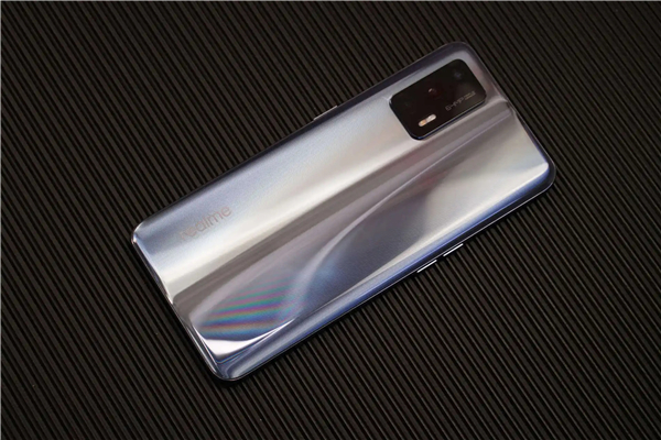 真我realme V25有快充功能吗