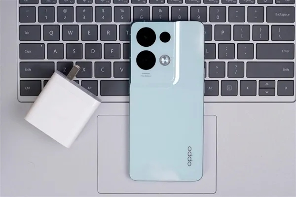 OPPO K10x是曲面屏吗