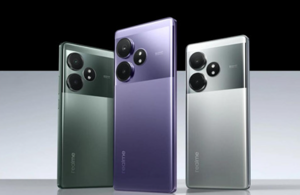 真我Realme GT6屏幕配置怎么样？