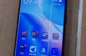 oppo手机屏幕突然出现一条绿线是怎么回事