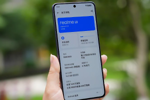真我Realme GT6怎么在状态栏显示流量？