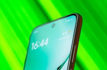 OPPO A3（5G）是直屏手机吗？