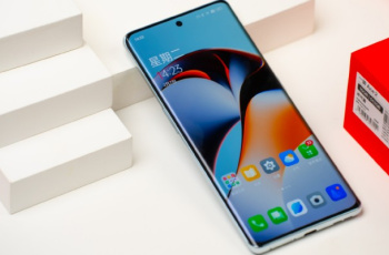 一加 Ace 2系统建议升级到A22吗