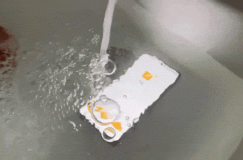 OPPO A5 Pro上评测，千元机耐用战神，防水抗摔性能出众。