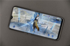 真我realme V20玩游戏卡不卡