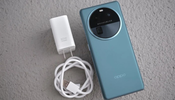 OPPO Find X7 Pro是直屏吗