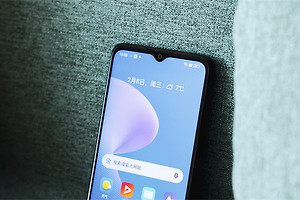 真我Realme V30支持快充功能吗