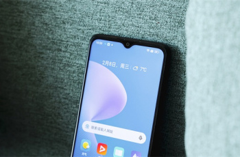 真我Realme V30支持快充功能吗