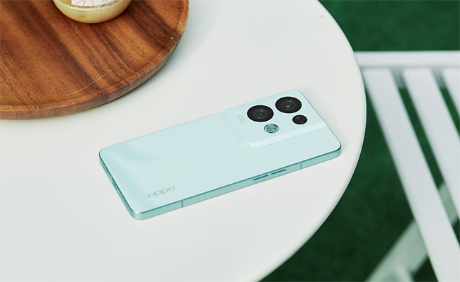 OPPO Reno8是直屏还是曲面屏