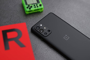 一加9R有双扬声器功能吗