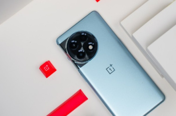 一加 Ace 2系统建议升级到A18吗