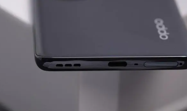 OPPOA1Pro曲面屏吗