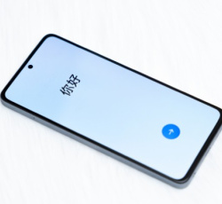 OPPO K12x是直屏还是曲屏？