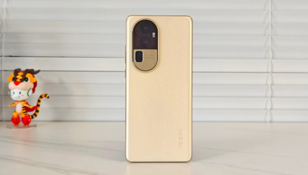 OPPOReno10Pro+设置桌面时间教程