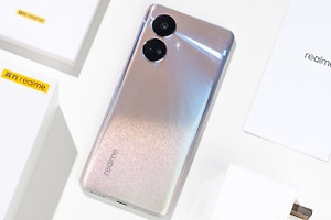 真我realme 10 pro+更换电池价格介绍