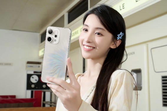 OPPO Reno14系列人鱼姬配色，颜值爆表，小直屏设计令人心动！