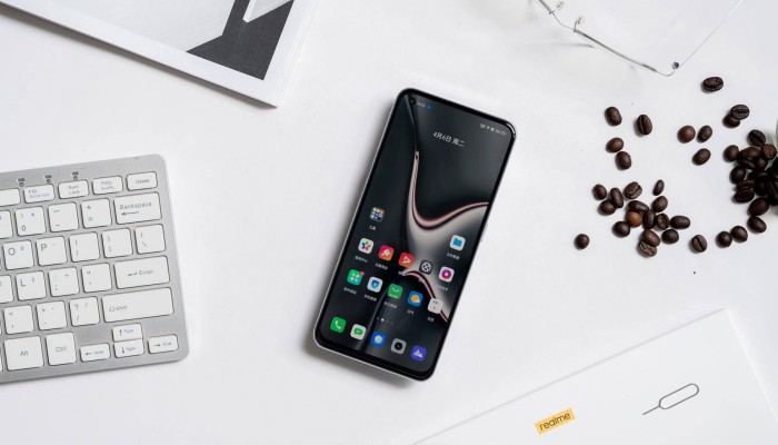 真我Realme GT Neo5屏幕材质是什么